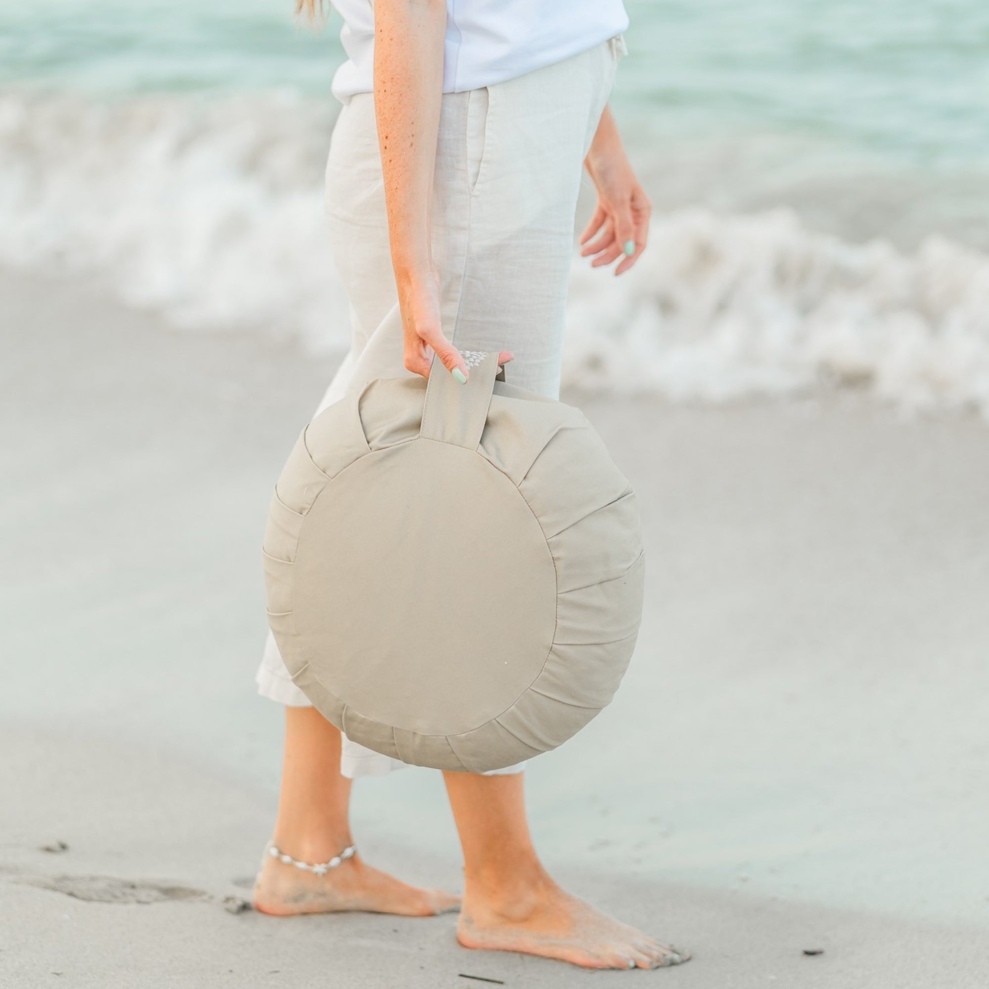 Meditationskissen Mahalo aus 100% Baumwolle in der Farbe Sandbeige